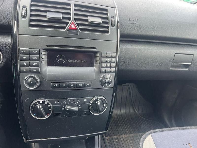 Gebraucht Mercedes A180 Classic 109 PS (80 kW) 2008 Silber Limousine