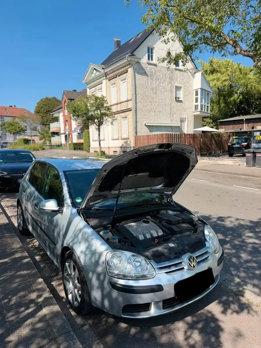 Gebraucht VW Golf IV 105 PS (77 kW) 2005 Silber Limousine