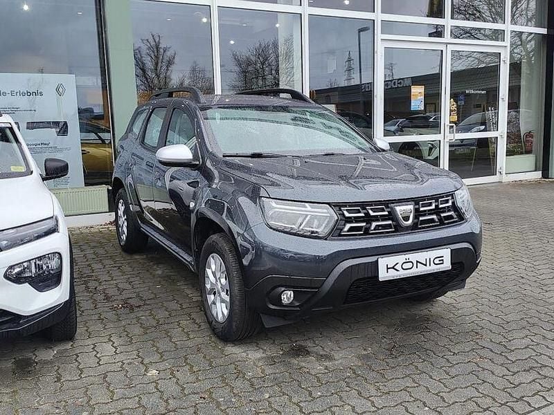 Gebraucht Dacia Duster Comfort 131 PS (96 kW) 2023 Grau SUV