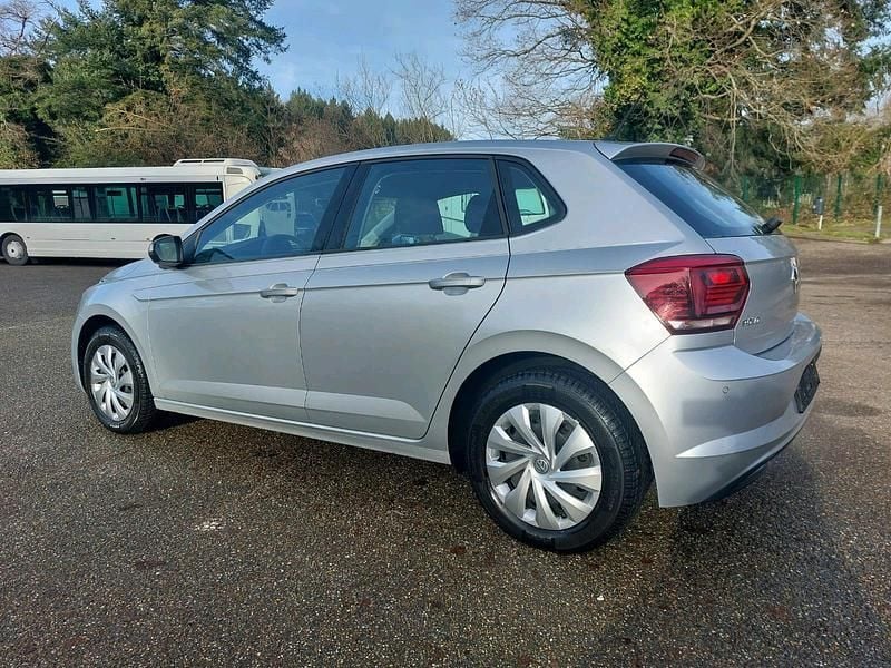 Second-hand VW Polo Comfortline 90 CP (66 kW) 2019 Argintiu Hatchback