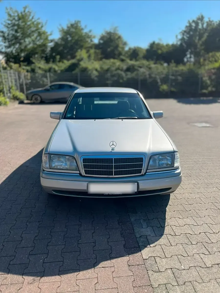 Gebraucht Mercedes C200 Elegance 136 PS (100 kW) 1994 Silber Limousine