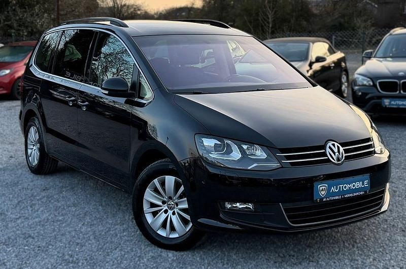 Second-hand VW Sharan 170 CP (125 kW) 2011 Negru Monovolum