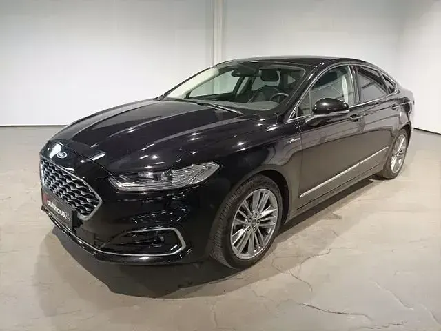 Gebraucht Ford Mondeo Vignale 188 PS (138 kW) 2022 Schwarz Limousine