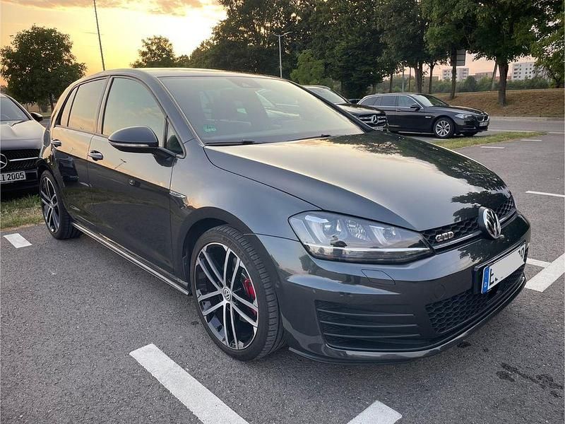 Gebraucht VW Golf VII GTD 184 PS (135 kW) 2015 Grau Limousine