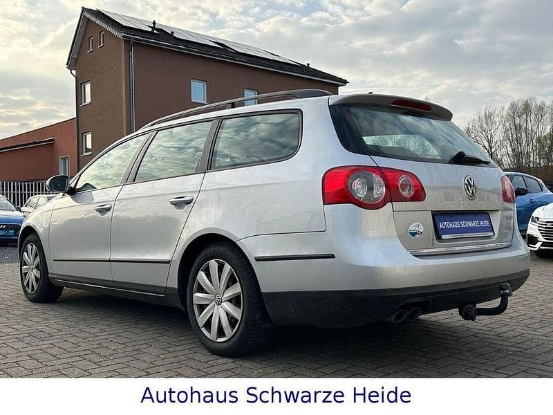 Second-hand VW Passat 110 CP (80 kW) 2008 Argintiu Break