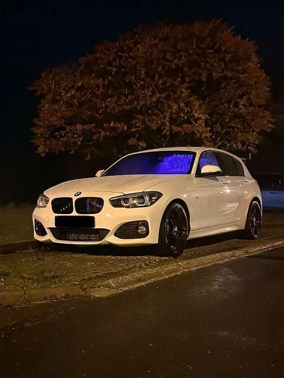 Weiß Gebraucht 2019 BMW 118 M Sport Kleinwagen | 14.900 € (Guter Preis) - Bild 1/4