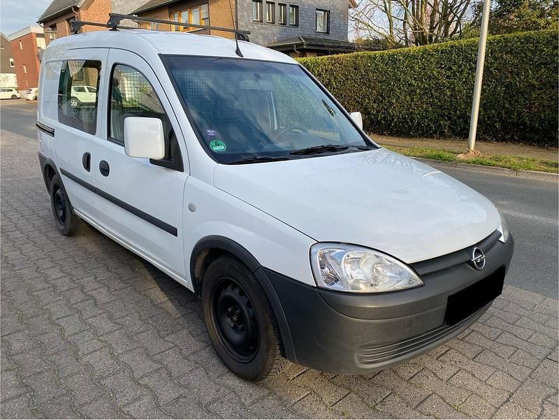 Usata Opel Combo 2011 Bianco Monovolume