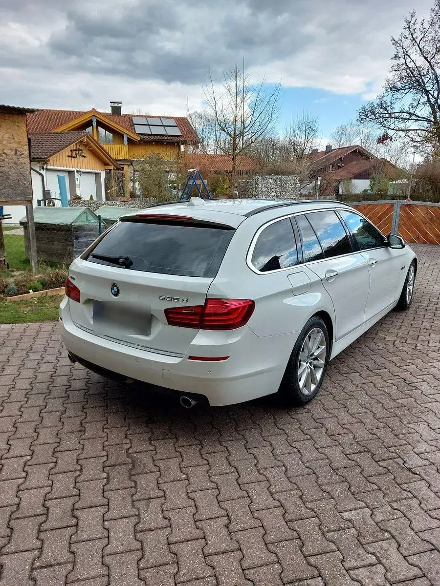 Gebraucht BMW 535 Luxury Line 313 PS (230 kW) 2013 Weiß Kombi
