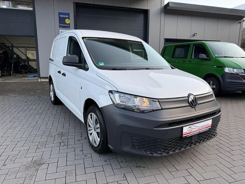 Gebraucht VW Caddy 102 PS (75 kW) 2022 Weiß Van / Kleinbus