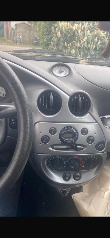 Gebraucht Ford Ka 60 PS (44 kW) 1999 Blau Kleinwagen