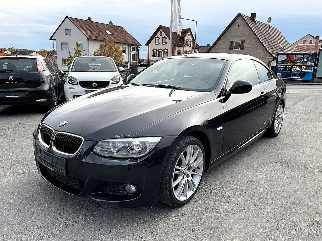 Gebraucht BMW 320 M Sport 184 PS (135 kW) 2011 Black sapphire metallic Coupé