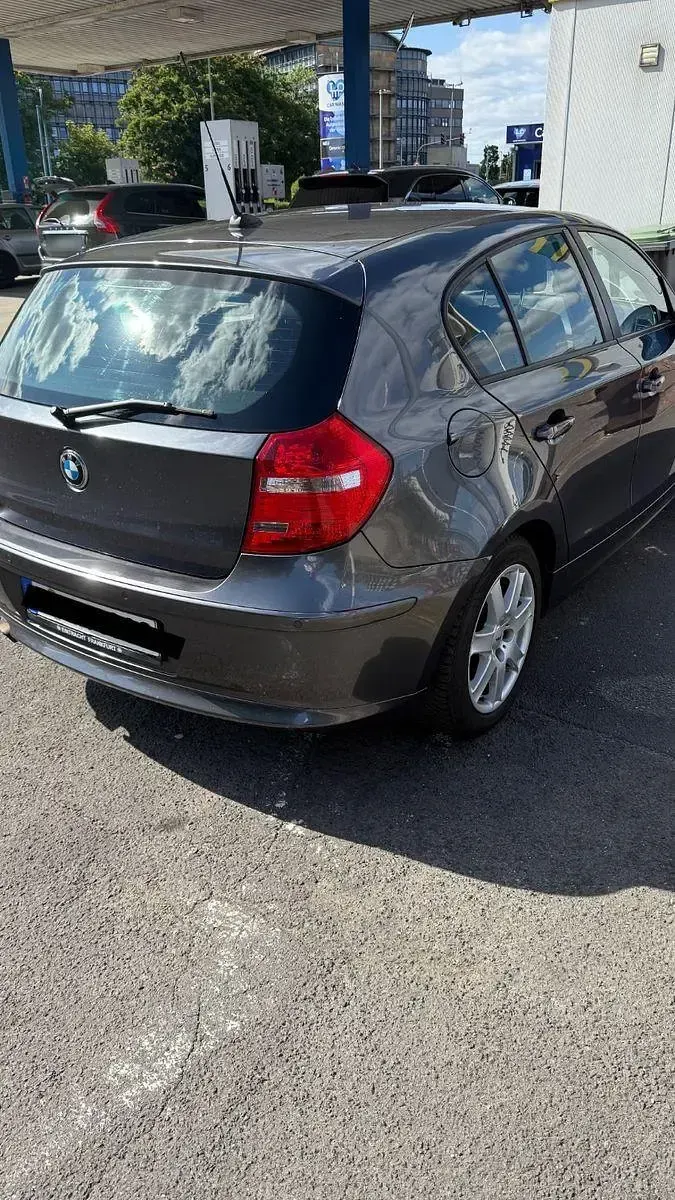 Gebraucht BMW 116 122 PS (89 kW) 2007 Grau Kleinwagen