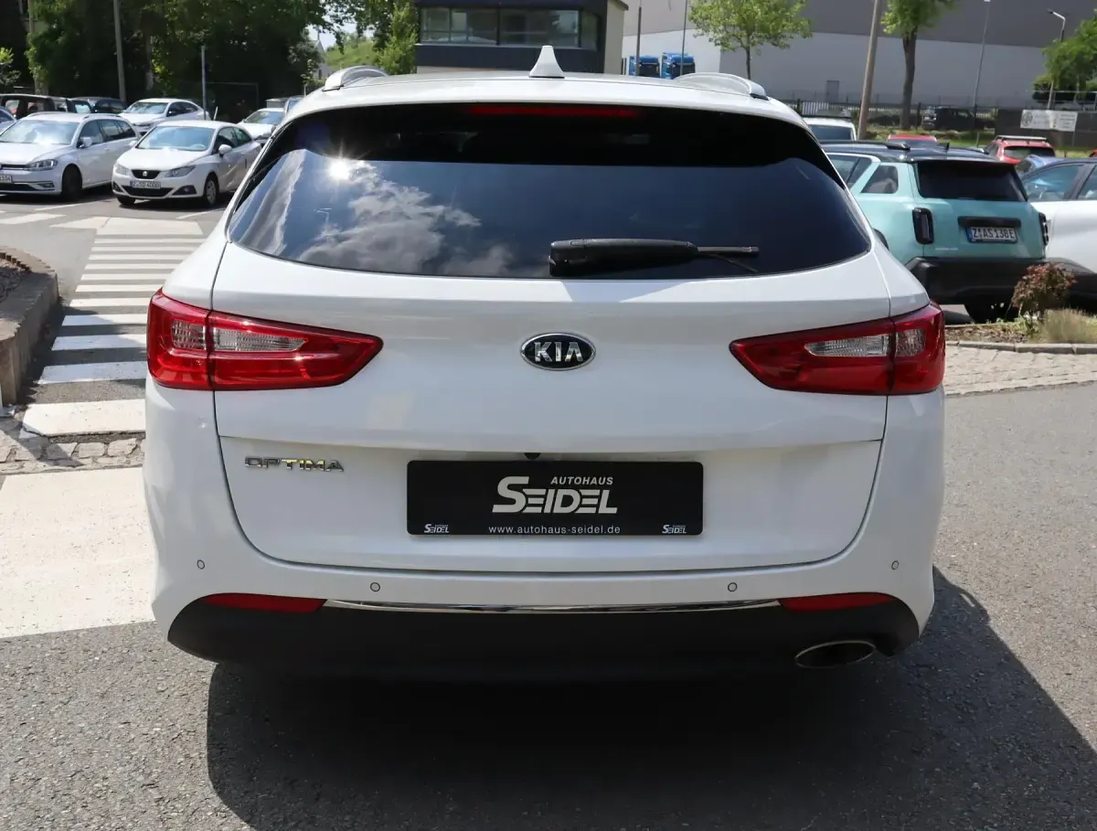Gebraucht Kia Optima Vision 163 PS (119 kW) 2017 Schneeweiss (weiß) Kombi