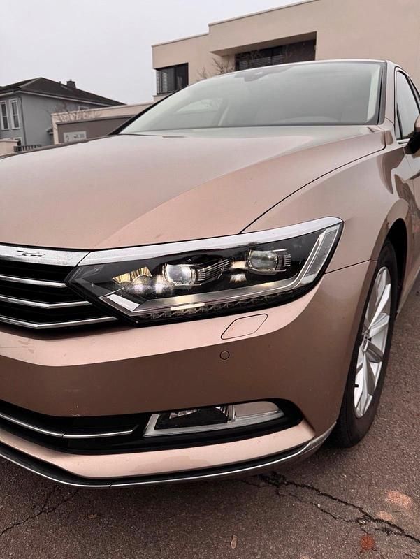 Gebraucht VW Passat Highline 150 PS (110 kW) 2017 Limousine