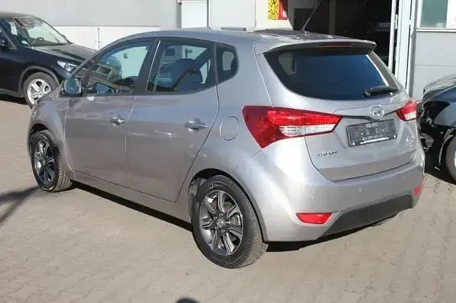 Gebraucht Hyundai ix20 Trend 125 PS (91 kW) 2017 Weiß Kleinwagen