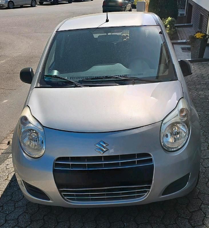 Gebraucht Suzuki Alto 68 PS (50 kW) 2014 Silber Kleinwagen