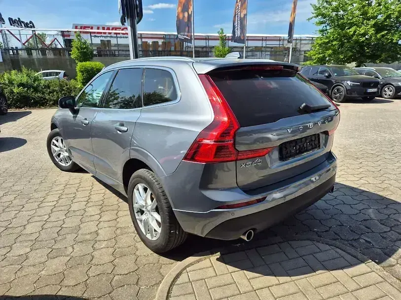 Gebraucht Volvo XC60 Momentum 2021 Grau SUV