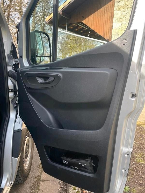 Gebraucht Mercedes Sprinter 170 PS (125 kW) 2022 Silber Van