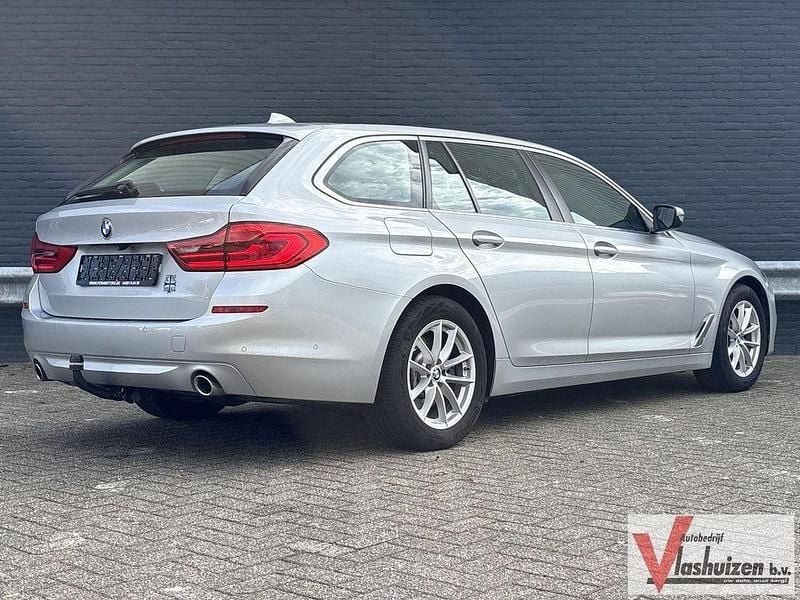 Gebraucht BMW 518 Executive 150 PS (110 kW) 2018 Silber Kombi