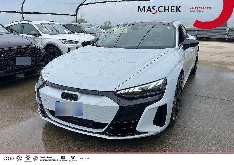 Suzukagrau metallic Gebraucht 2024 Audi e-tron GT quattro Ambiente Limousine | 63.740 € (Superpreis) - Bild 1/4
