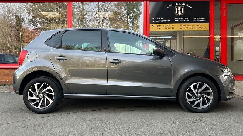 Gebraucht VW Polo Sound 90 PS (66 kW) 2018 Grau Kleinwagen