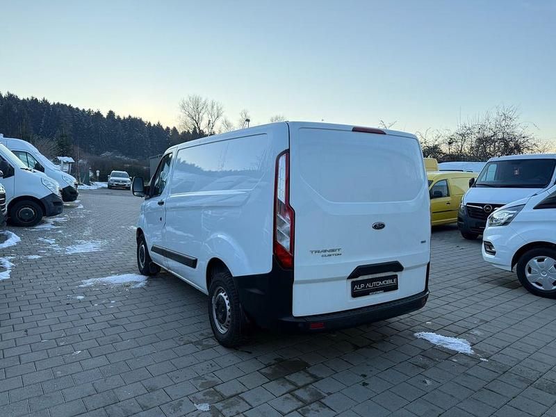 Gebraucht Ford Transit Custom 105 PS (77 kW) 2018 Weiß Van