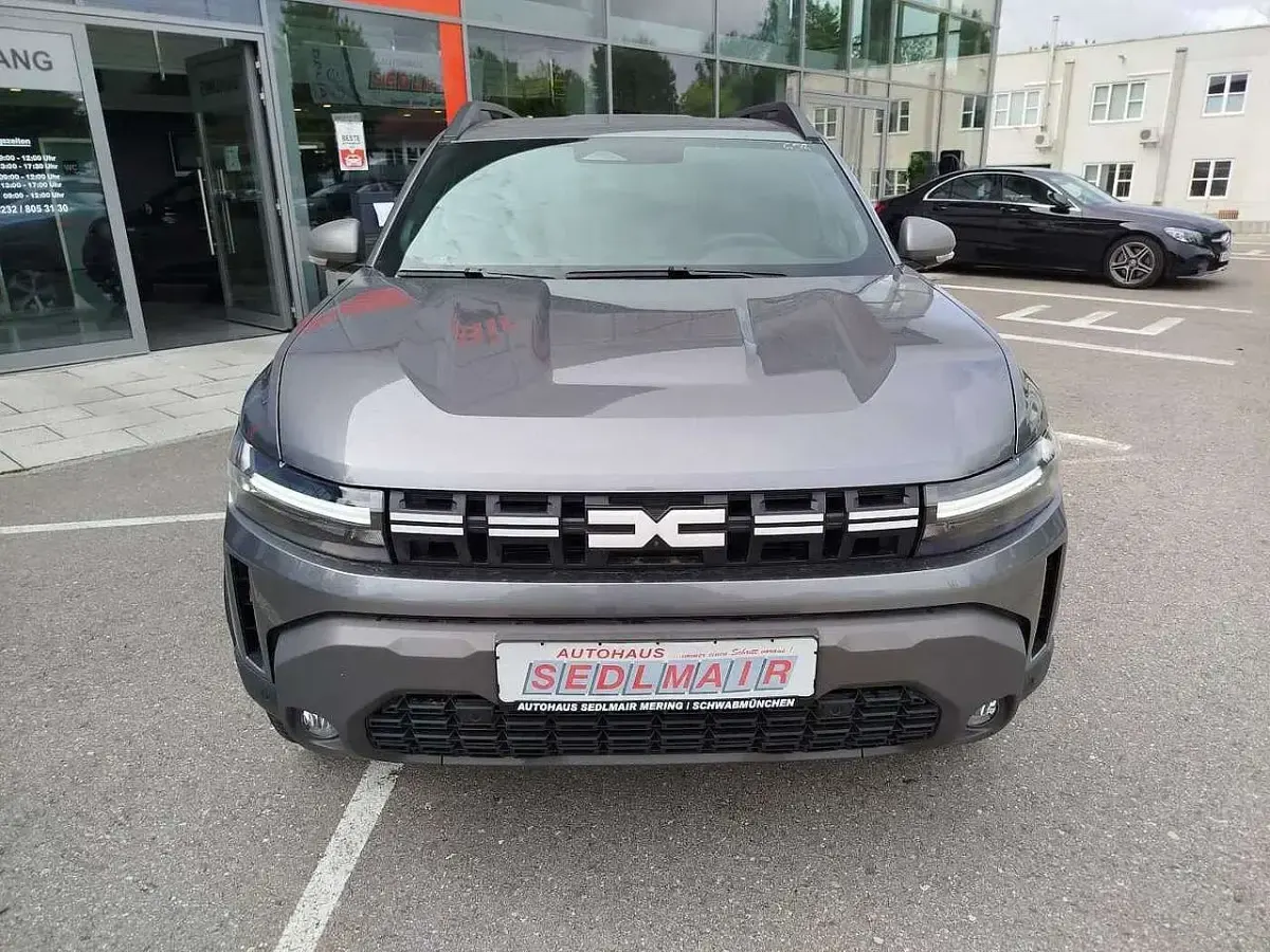 Neu Dacia Duster Journey 131 PS (96 kW) 2025 Dolomitgrau SUV