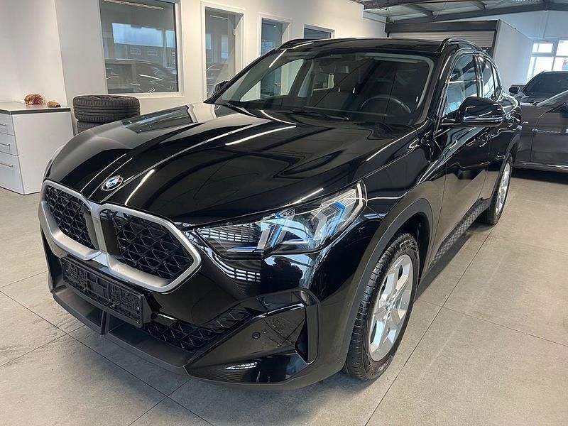 Schwarz Gebraucht 2024 BMW X2 Sport Line SUV | 35.900 € (Fairer Preis) - Bild 1/4