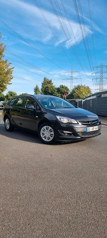 Schwarz Gebraucht 2016 Opel Astra Sport Kombi | 4.500 € (Superpreis) - Bild 1/4