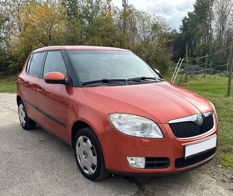 Orange Gebraucht 2007 Skoda Fabia Elegance Limousine | 2.790 € (Fairer Preis) - Bild 1/4