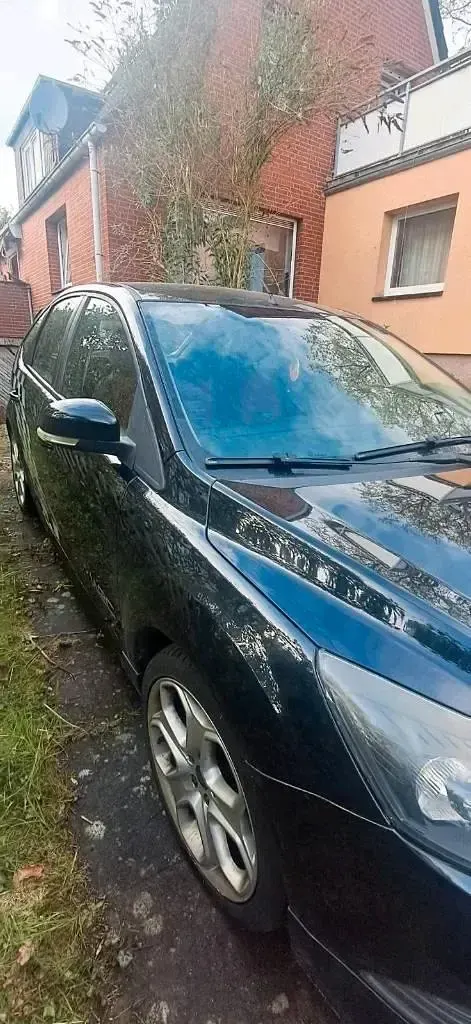 Usado Ford Focus 145 CV (106 kW) 2009 Negro Berlina
