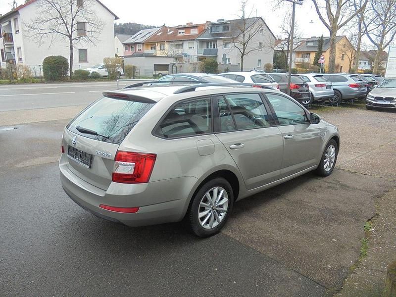Gebraucht Skoda Octavia Style 150 PS (110 kW) 2017 Grau Limousine