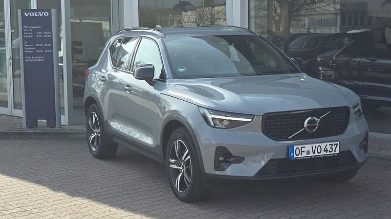 Gebraucht Volvo XC40 Plus 197 PS (144 kW) 2024 Grau SUV