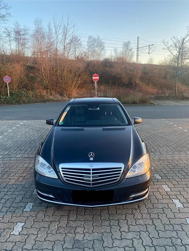 Gebraucht Mercedes S350 258 PS (189 kW) 2012 Schwarz Limousine