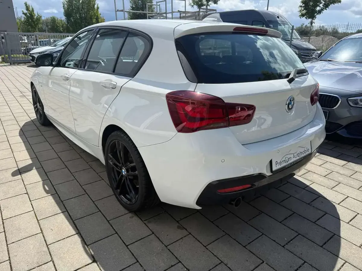 Gebraucht BMW 118 M Sport 136 PS (100 kW) 2020 Alpinweiss iii Kleinwagen