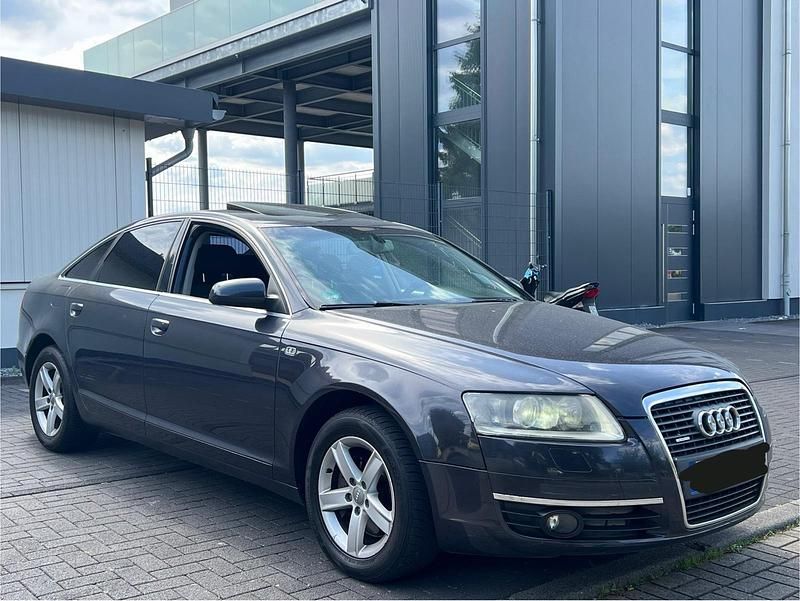 Usado Audi A6 231 HP (169 kW) 2005 Cinzento Sedan