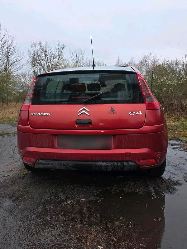 Gebraucht Citroën C4 100 PS (73 kW) 2006 Rot Limousine