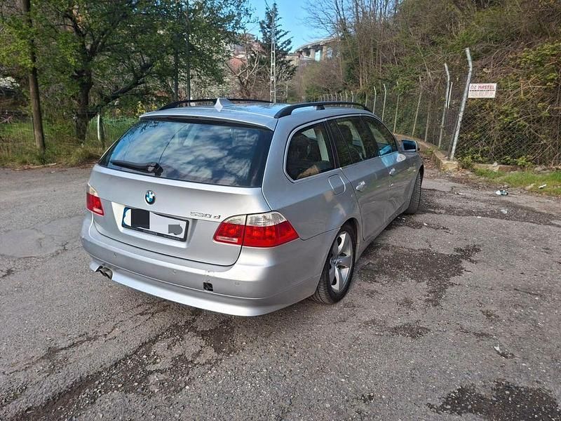 Gebraucht BMW 530 231 PS (169 kW) 2007 Silber Kombi