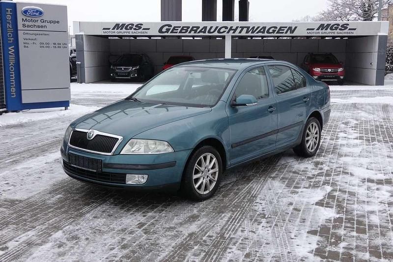 Gebraucht Skoda Octavia Ambiente 102 PS (75 kW) 2005 Islandgruen metallic Limousine