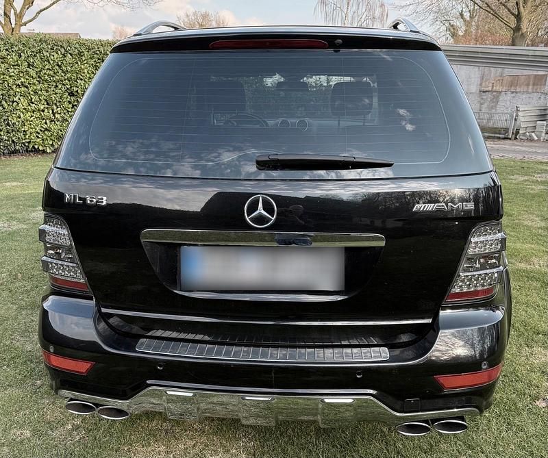 Gebraucht Mercedes ML63 AMG AMG 510 PS (375 kW) 2010 Schwarz SUV
