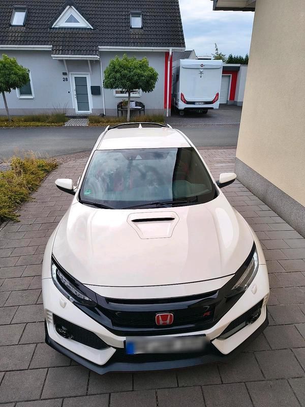 Weiß Gebraucht 2017 Honda Civic Type R GT Limousine | 29.900 € (Etwas zu teuer) - Bild 1/4