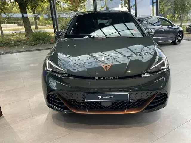 Gebraucht Cupra Born VZ2 239 kW (326 PS) 2024 Dark forest metallic (grün) Kleinwagen