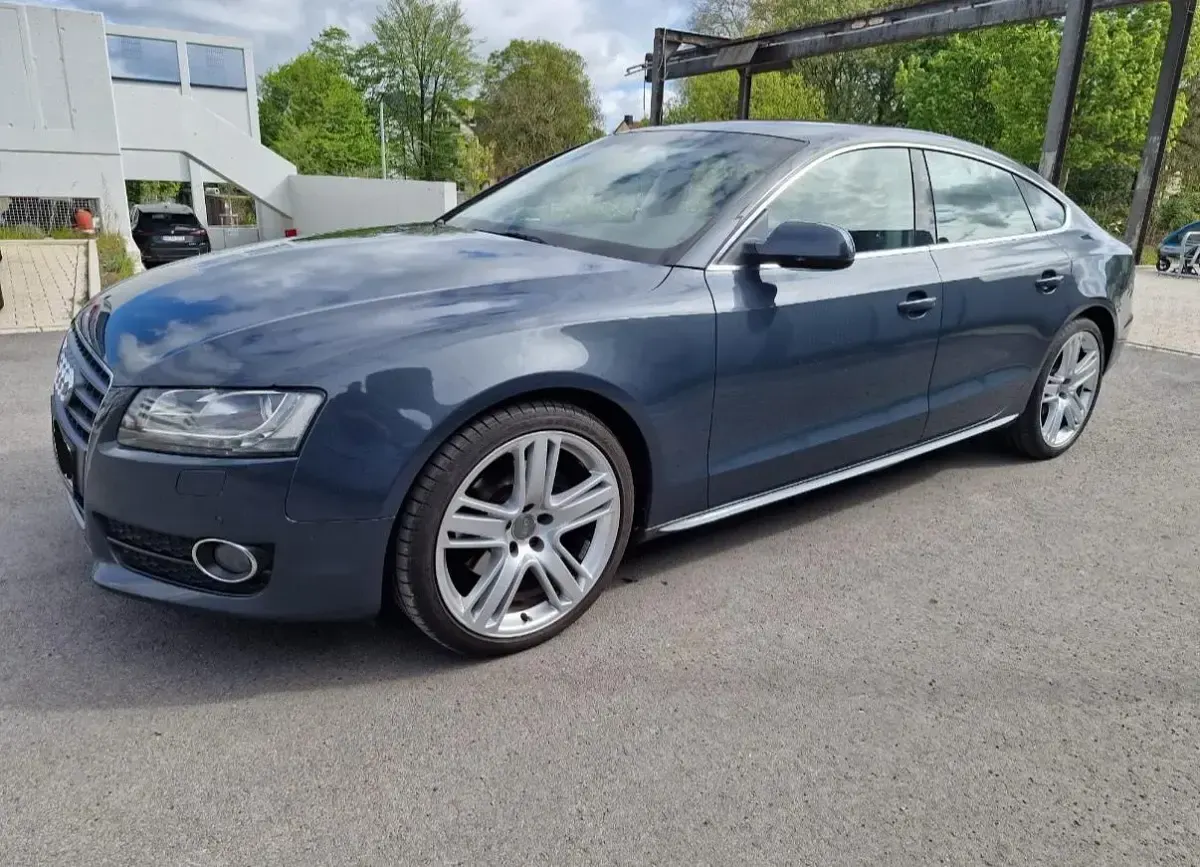 Gebraucht Audi A5 Sportback Design 143 PS (105 kW) 2010 Grau Kleinwagen