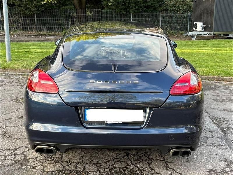 Gebraucht Porsche Panamera Turbo 500 PS (367 kW) 2011 Blau Limousine