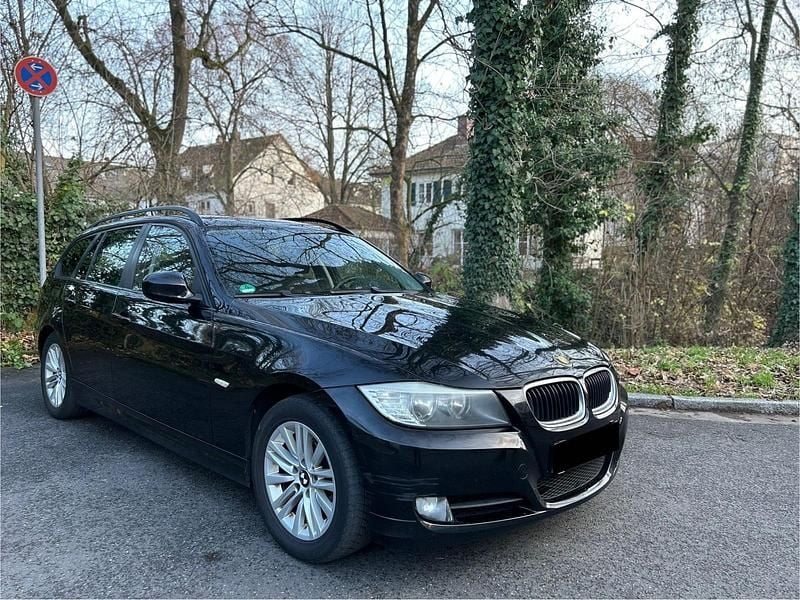 Schwarz Gebraucht 2009 BMW 318 Kombi | 3.000 € (Superpreis) - Bild 1/4
