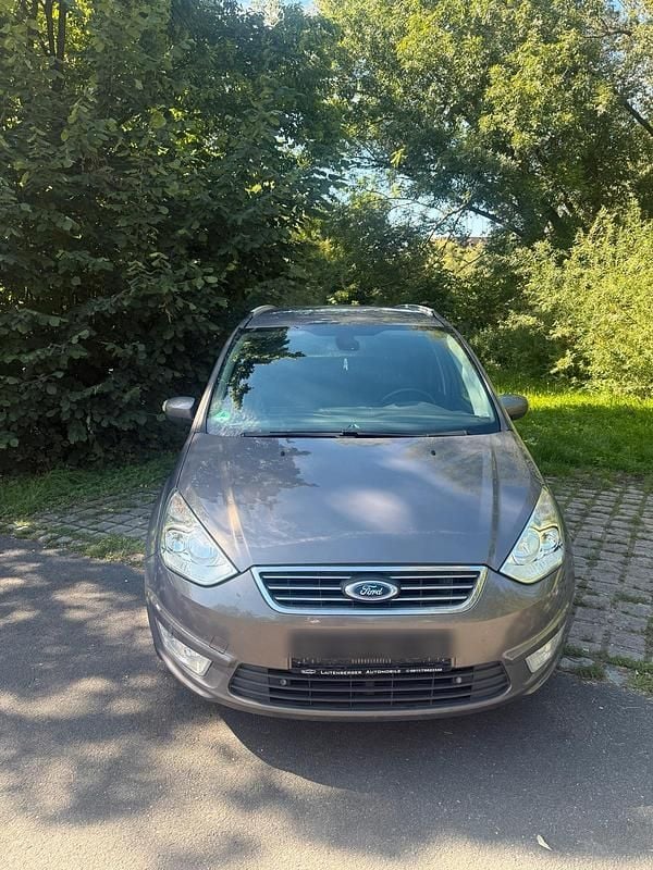 Braun Gebraucht 2014 Ford Galaxy Van / Kleinbus | 7.500 € (Fairer Preis) - Bild 1/4