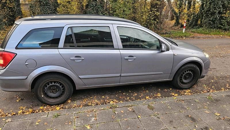 Gebraucht Opel Astra 90 PS (66 kW) 2005 Silber Kombi