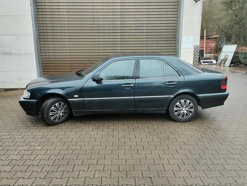 Gebraucht Mercedes C180 122 PS (89 kW) 1998 Limousine
