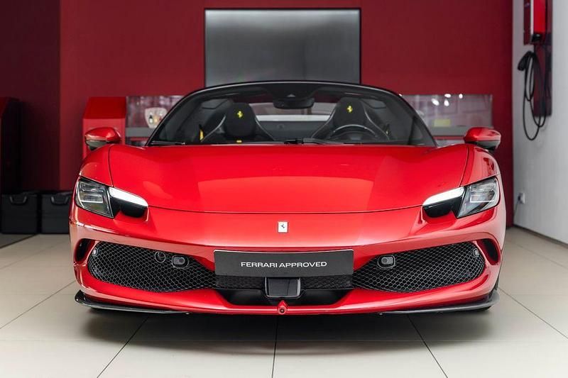 Second-hand Ferrari 296 829 CP (609 kW) 2024 Roșu Cabrio