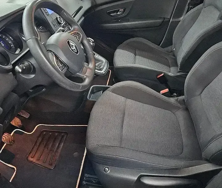 Gebraucht Renault Scénic Life 116 PS (85 kW) 2017 Weiss Van / Kleinbus